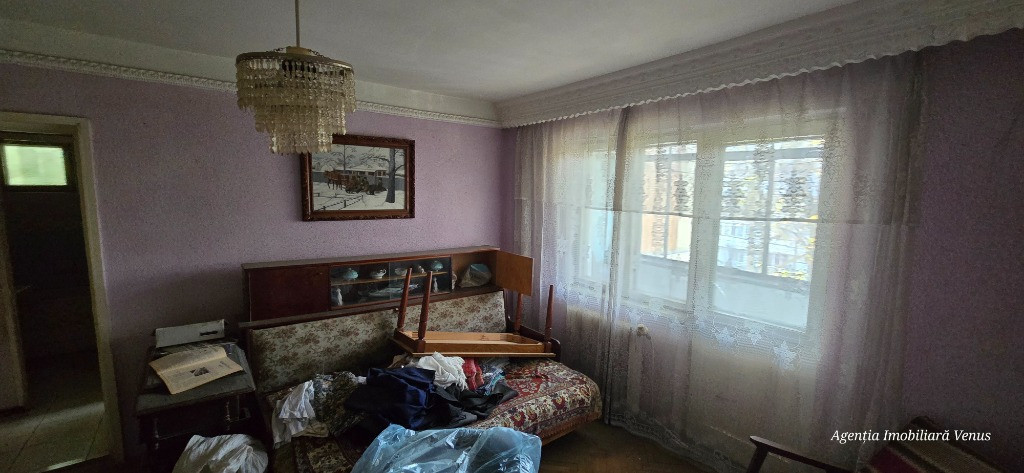 Apartament 3 camere la str.Primaverii