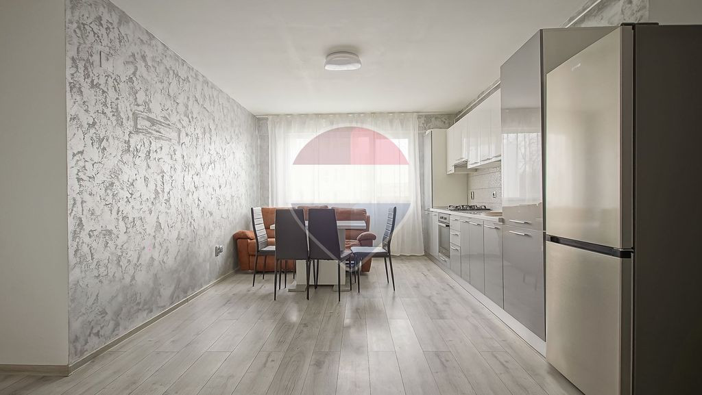 Apartament cu 3 camere | De închiriat | Tractorul | Utilat-mobilat