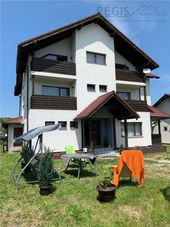 Apartament de 3 camere la vila , zona Bran
