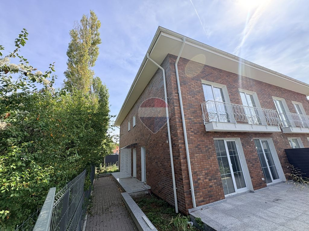 Casă / Townhouse complex nou, de vanzare în zona Odai
