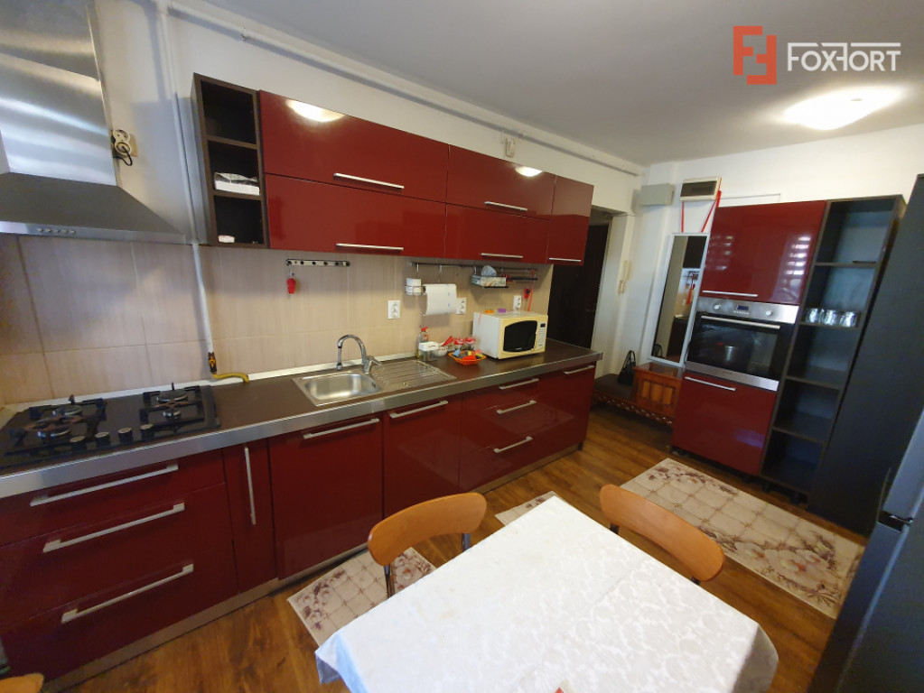 Apartament cu 2 camere de inchiriat, etaj 1, cu lift, zona S