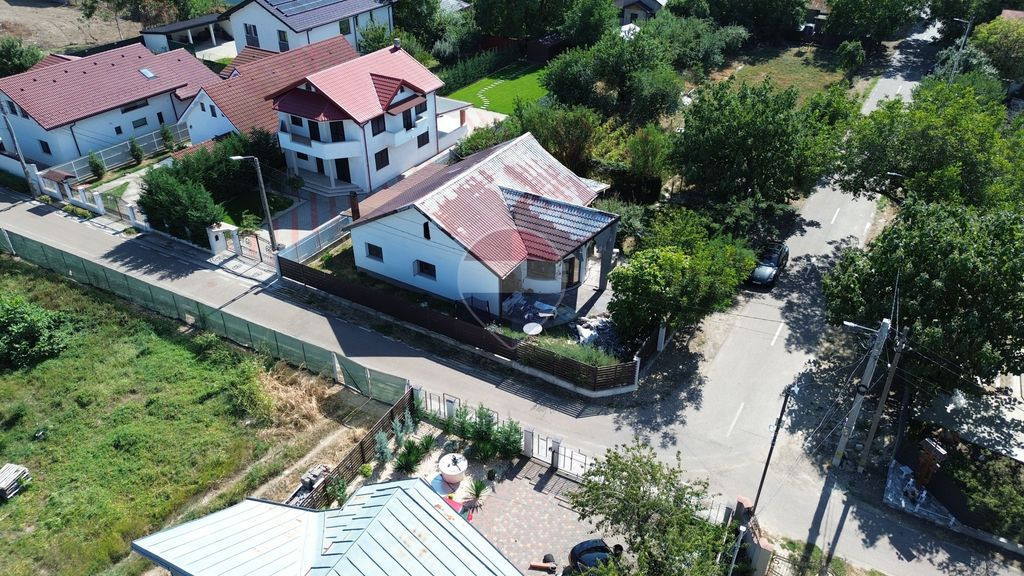 Casă / Vilă Golesti de refacut