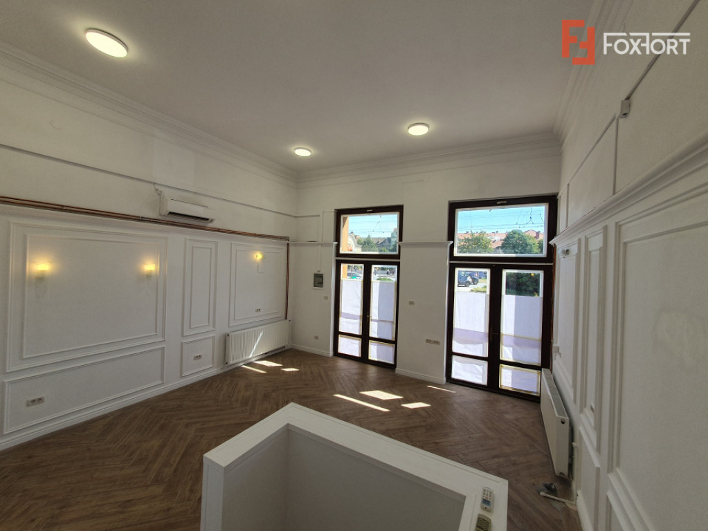 Spatiu comercial de inchiriat, 42 mp, in Piata Mocioni