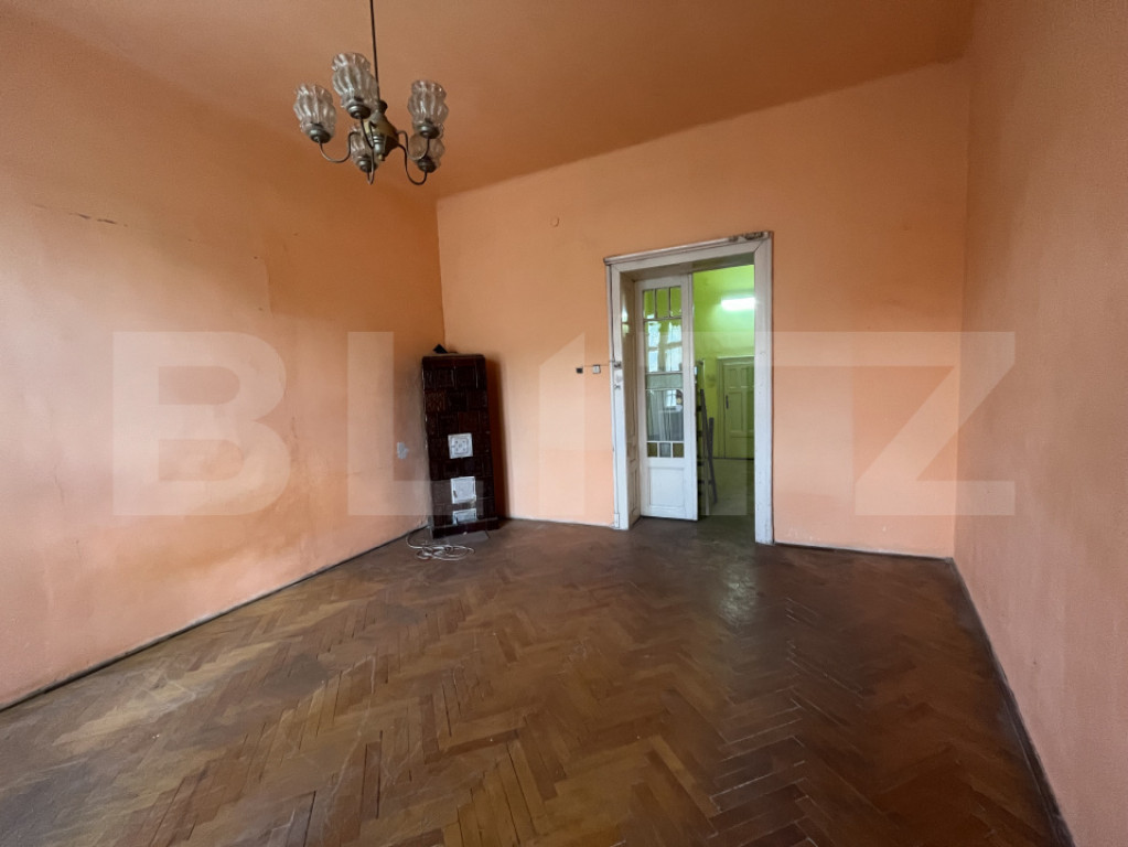 De vanzare – Apartament 110 mp, cladire istorica din 1906,