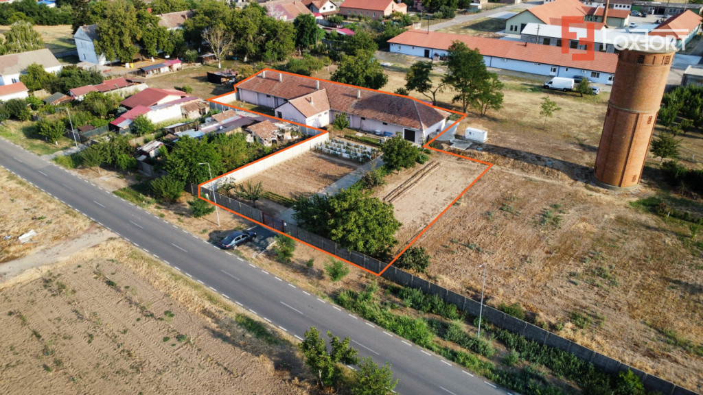 Spatiu de productie, 10 incaperi, 382 mp utili, 1800 mp tere