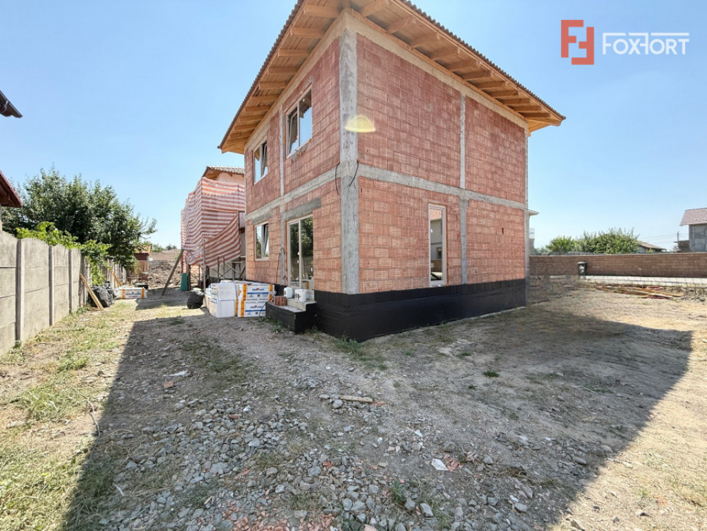Duplex cu 4 camere | 101 mp utili | 390 mp teren | Toate uti