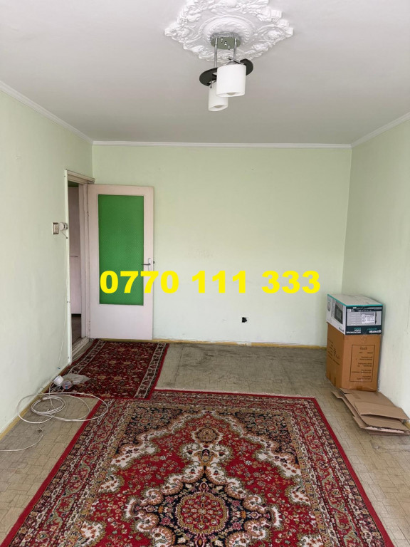 Apartament 2 camere decomandat, bld. Dorobantilor, etaj 3.