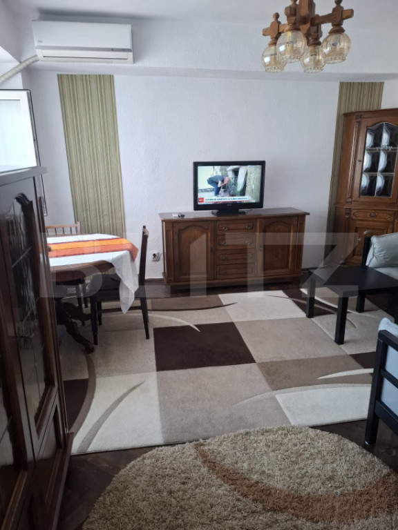 ???? Apartament 3 camere, decomandat, în centrul orașului