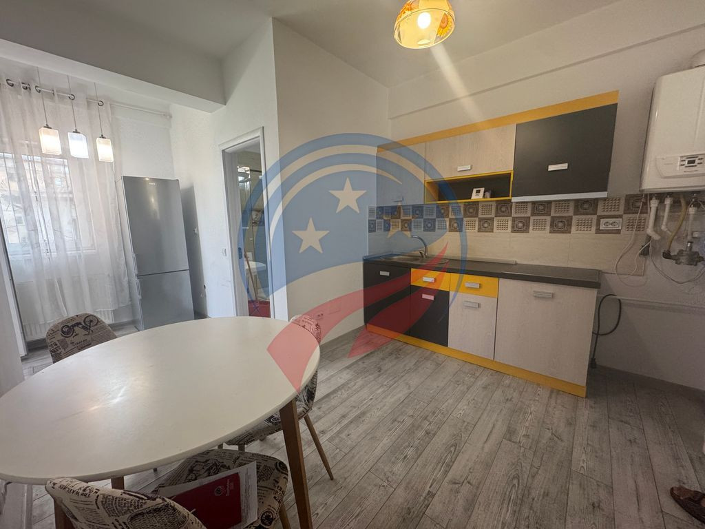 Apartament 2 camere decomandate in 1 Mai