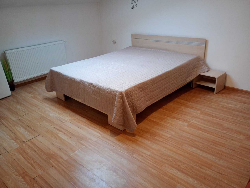 Piata sudului obregia mansarda