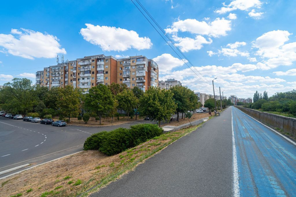 Apartament cu 4 camere de vânzare – Micalaca, malul Mureșului