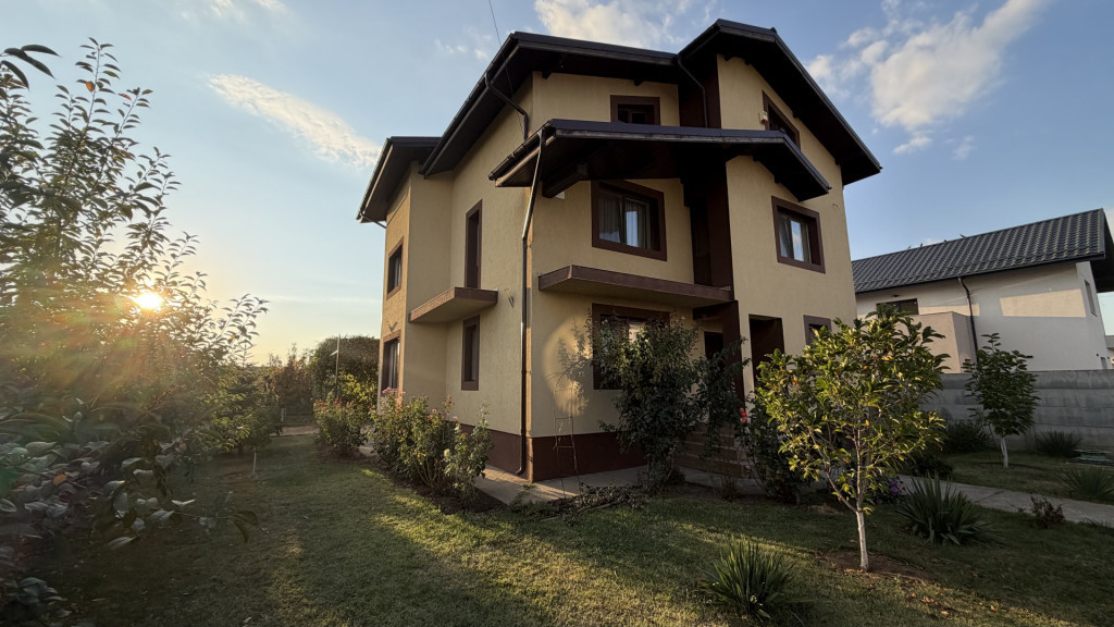 Vila superba 283 mp construit, 656 mp teren in Ciorogârla,