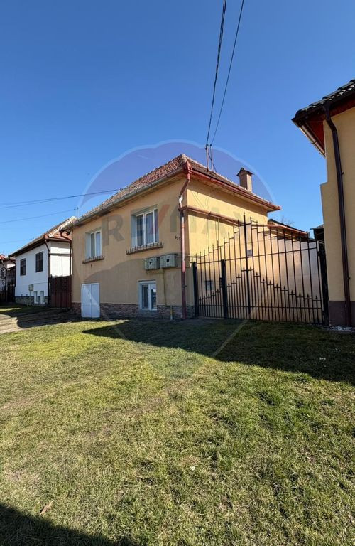 Casă de vânzare in Axente Sever, nr. 557 jud. Sibiu, 4 camere