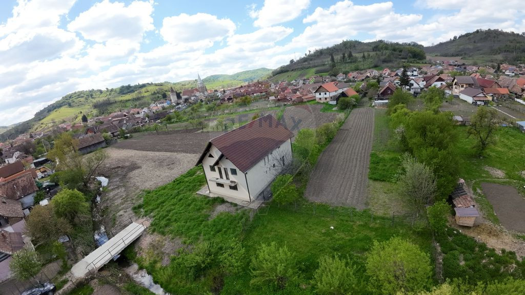 Casă nouă în Moșna – priveliște superbă spre biserica fortificată
