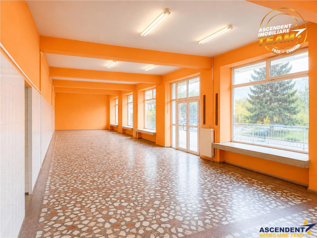 Spatiu comercial vitrinat, cu dublu acces 257 mp Sfantu Gheo