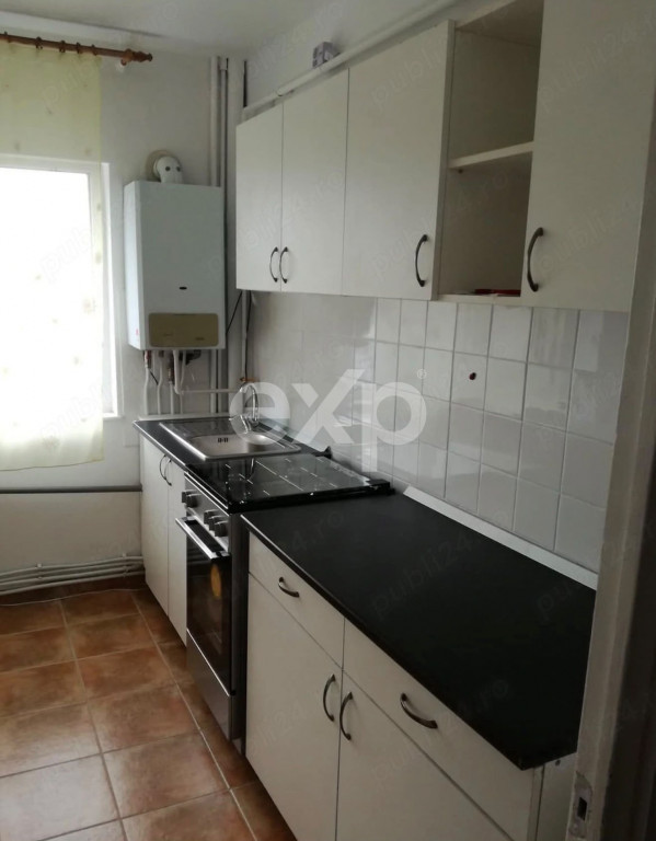 Apartament 3 camere decomandat, 76 mp – Podu Roș