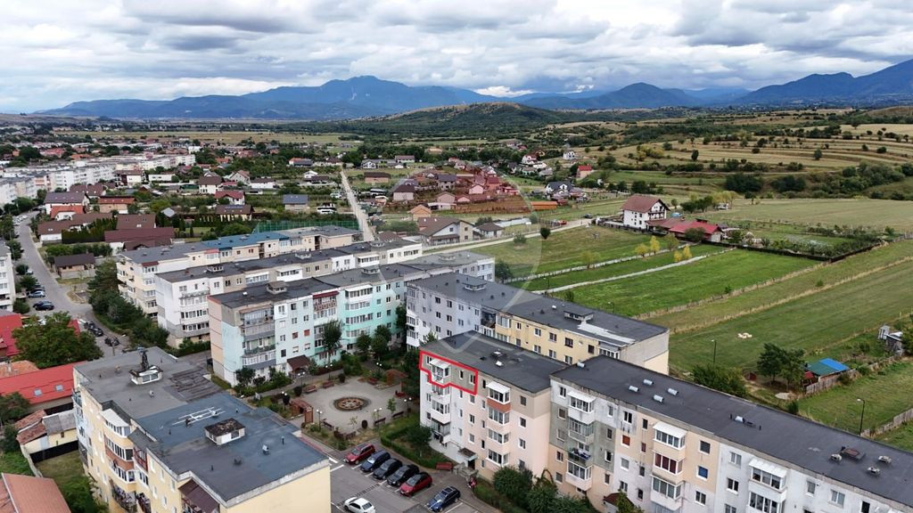 3 Camere| Vedere Piatra Craiului | Zărnești – Grui | 48 mp | 52.500 €