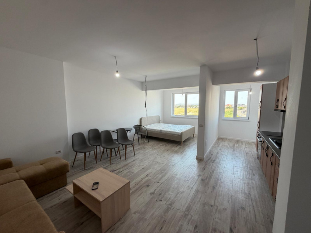 Apartament 3 camere, 90 mp, zona Promenada Mall
