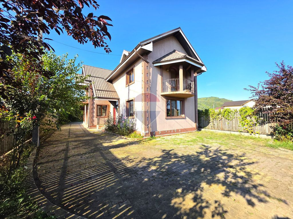 Vilă de vânzare Cândești, Buzău | panouri solare 950 mp teren