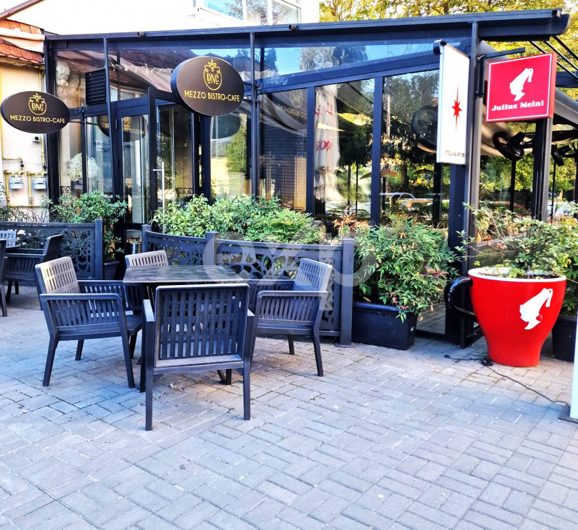 CAFENEA & RESTAURANT BISTRO DE VANZARE – CENTRUL VECHI T