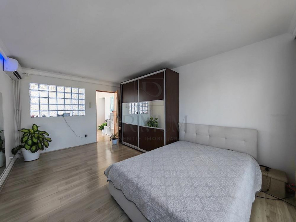 COMPLEX - AP. 1 CAMERA - mobilat,utilat, RENOVAT BOXA