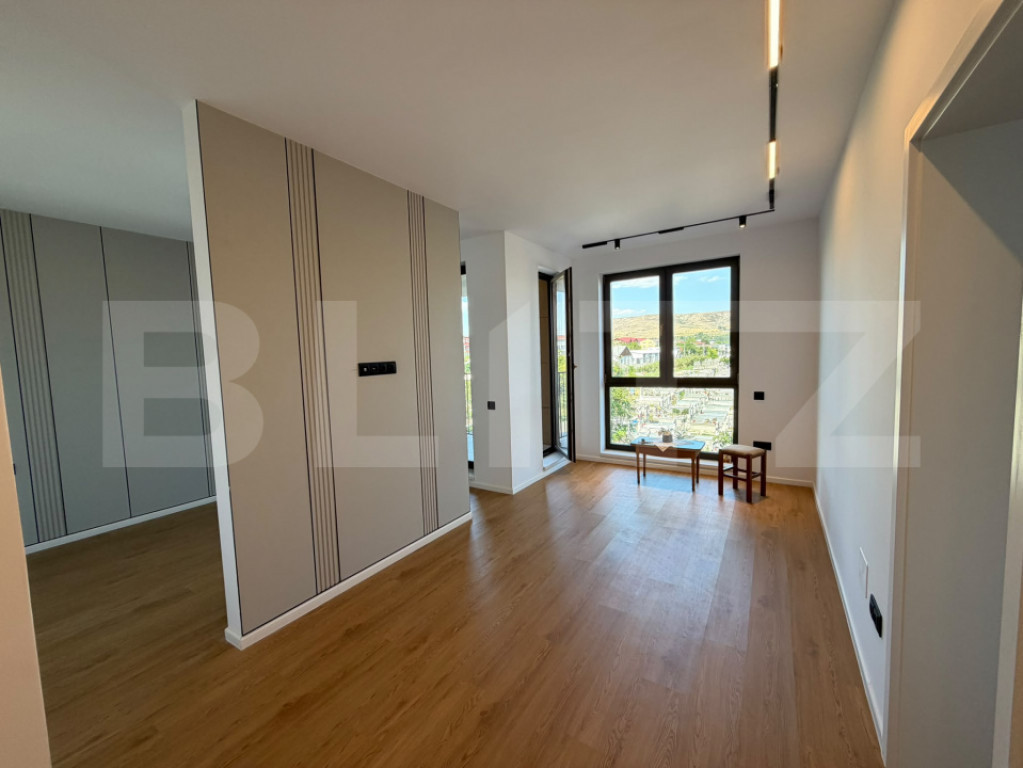 Apartament 2 camere, nemobilat, parcare, zona Eroilor