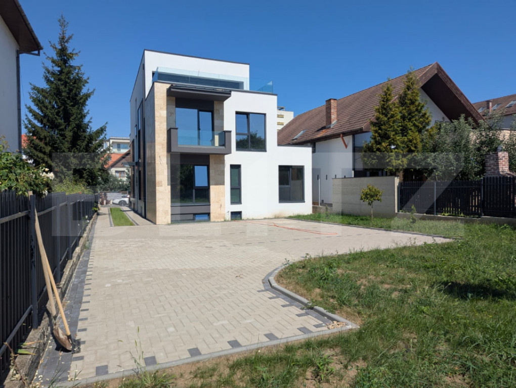 Apartament 4 camere, 125 mp, zona Andrei Muresanu
