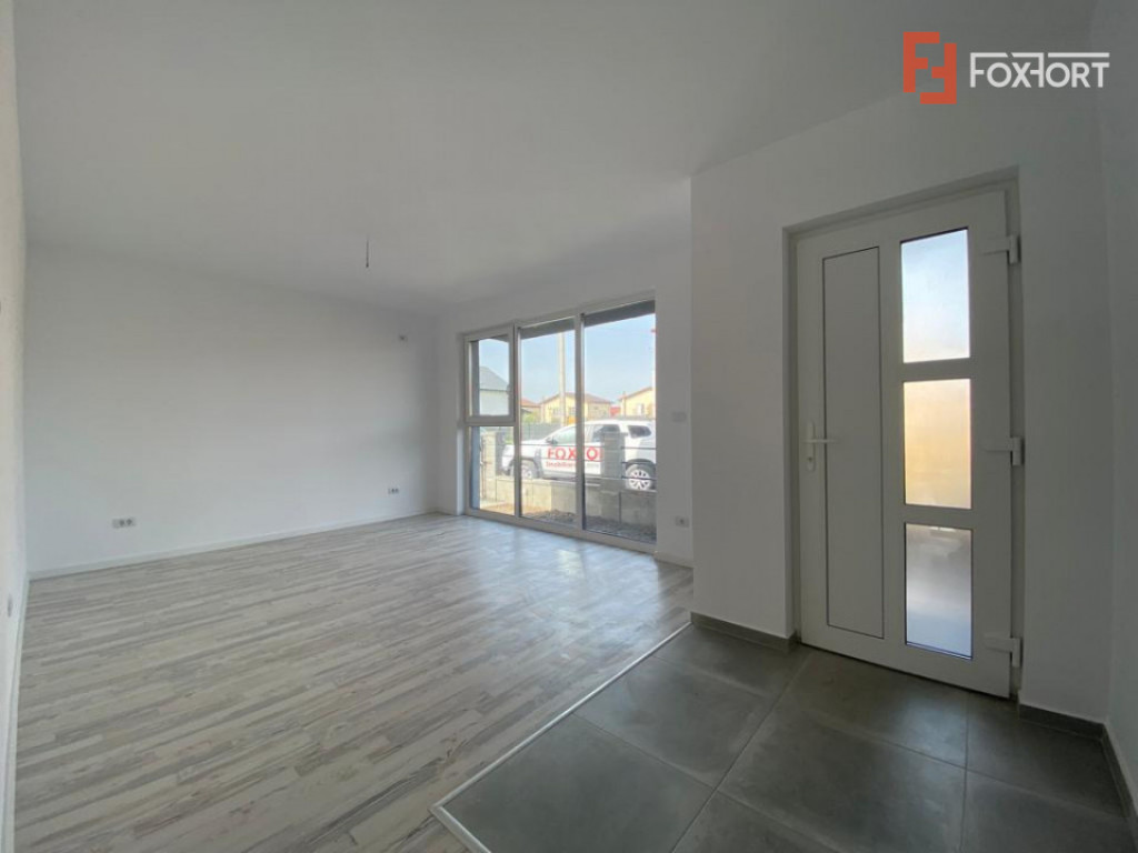 Duplex finalizat cu etaj, 3 camere, Mosnita Veche