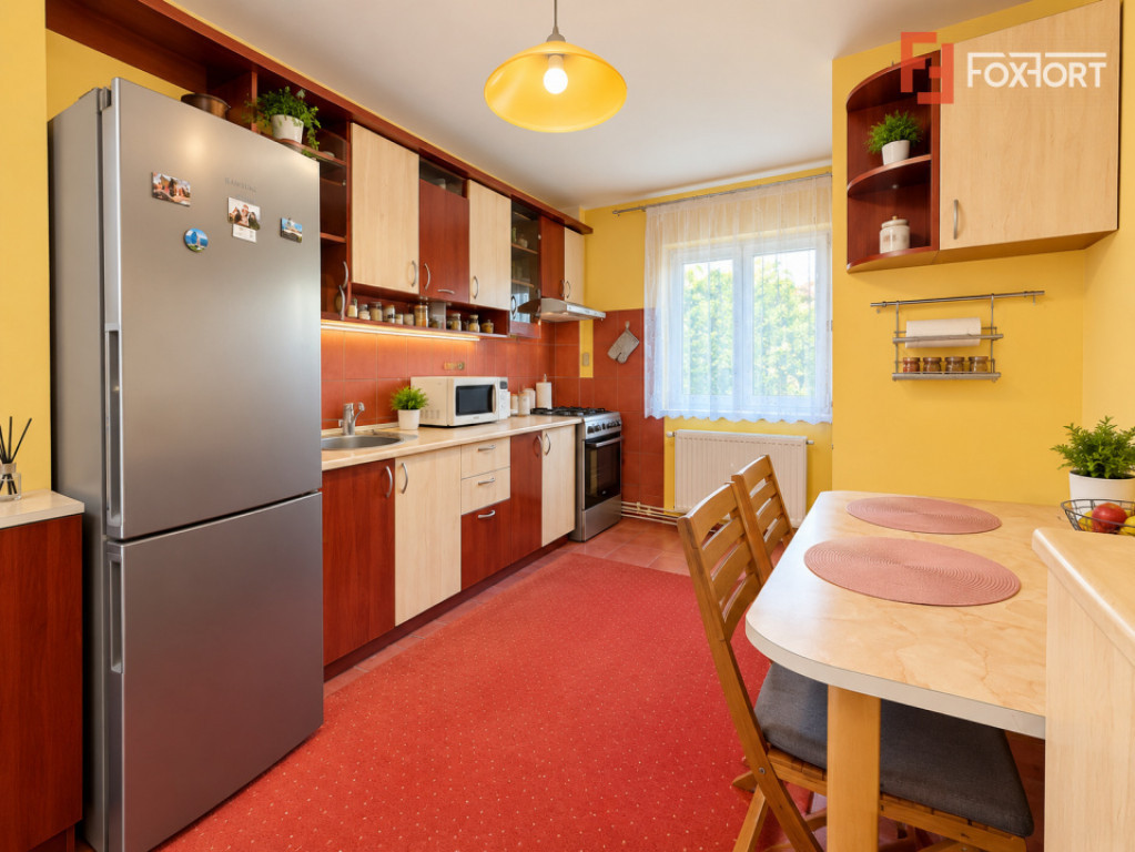 Apartament cu 3 camere, centrala proprie, de inchiriat – Z