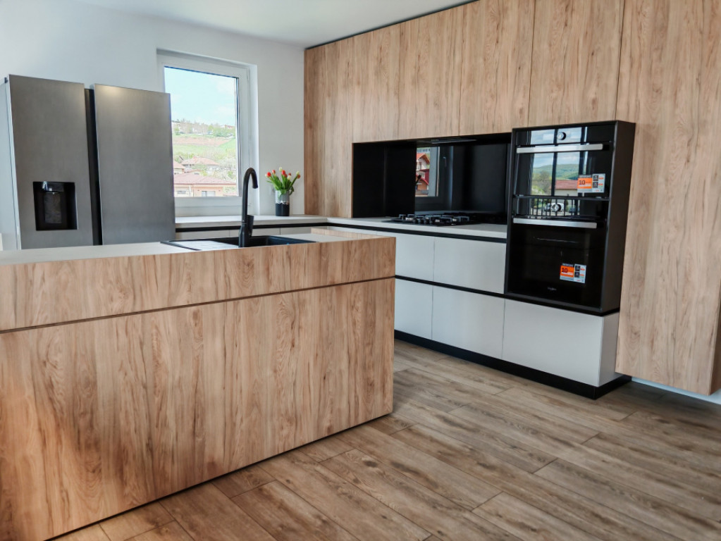 Apartament cu 3 Camere 57.8 mp, Parcare Subterana, zona Cale