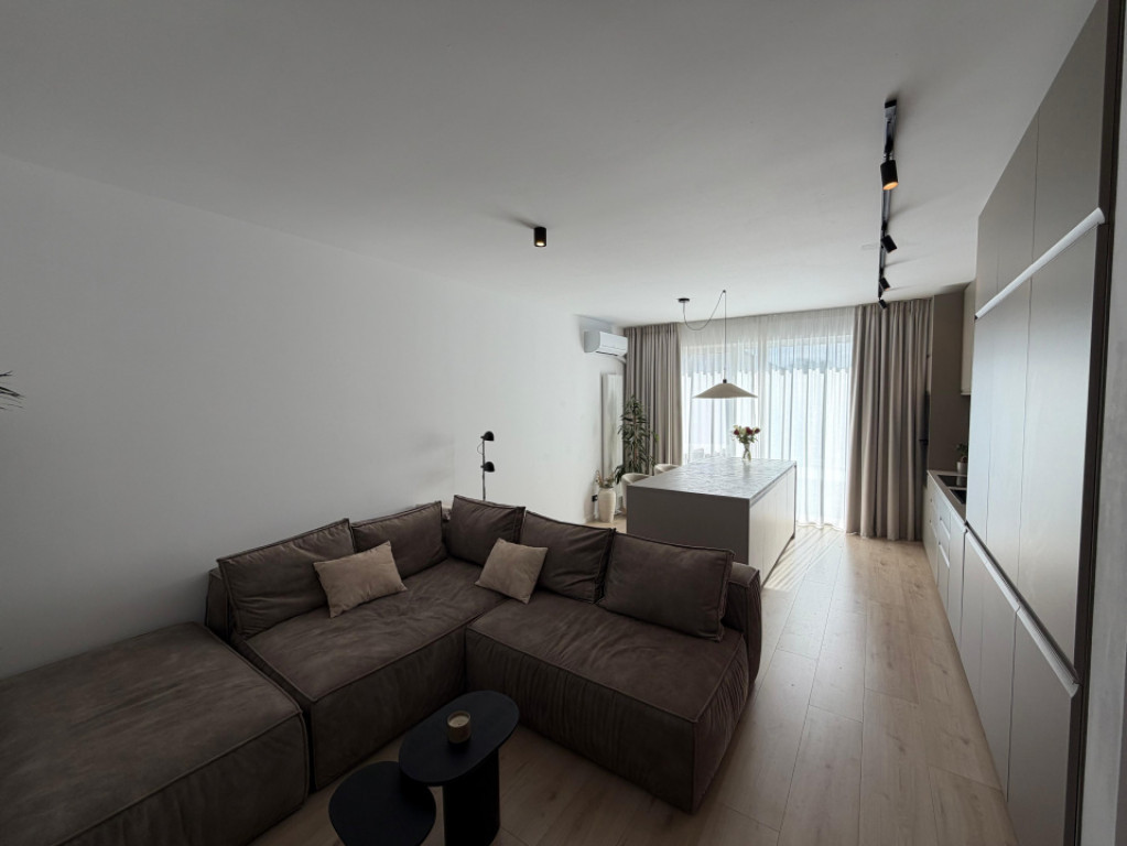 Aparatment 3 camere, 83,90 mp, Semicentral