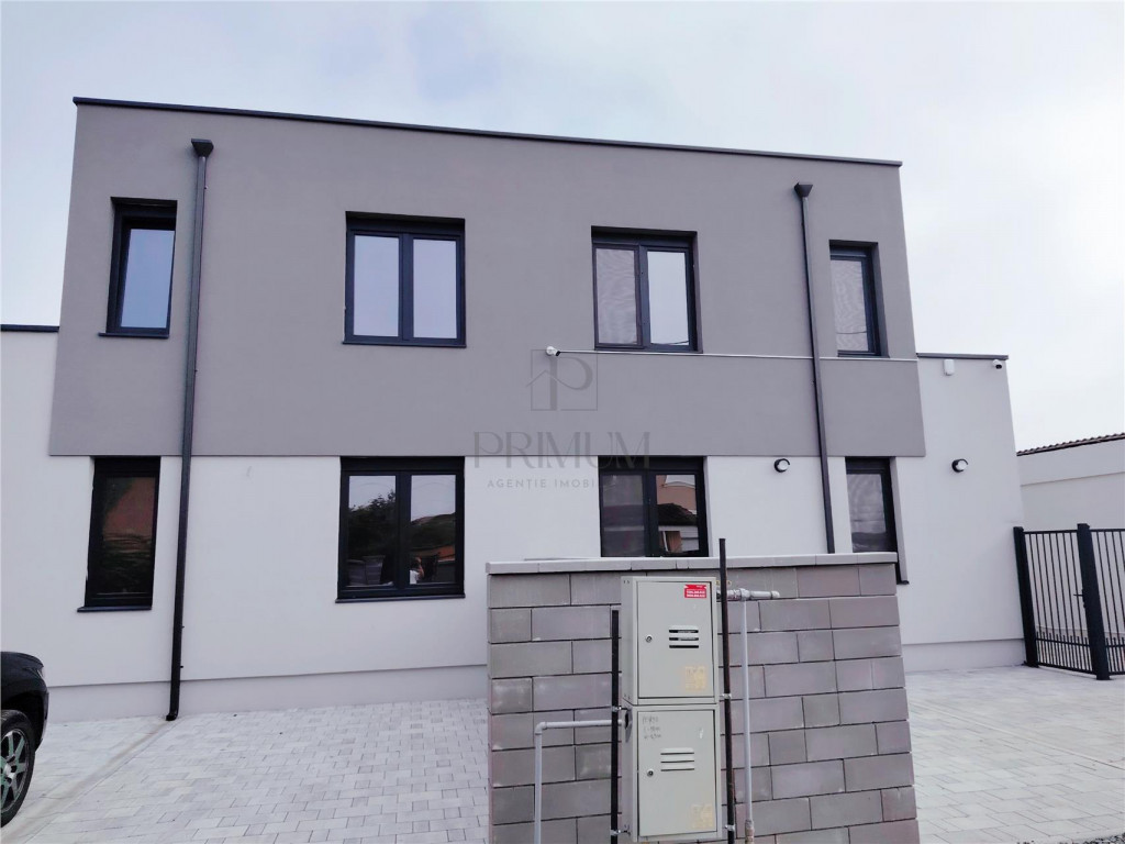 DUPLEX SPATIOS - ASFALT IN LUCRU - CURENT TRIFAZAT