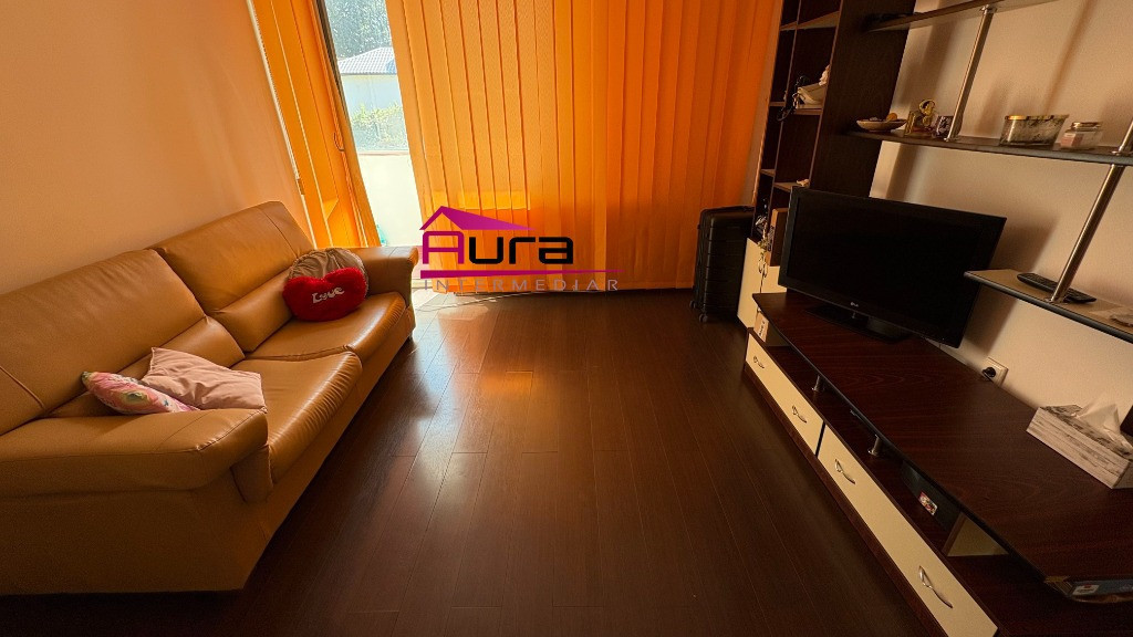 Inchiriez apartament 2 camere zona Centrala