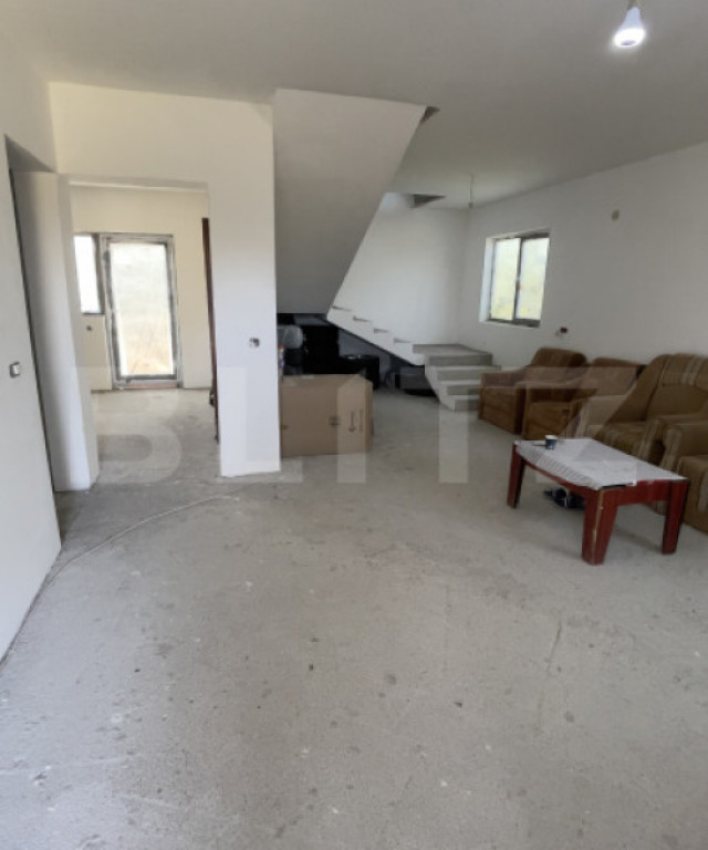 Casă P+1+M cu teren de până la 2.000 mp