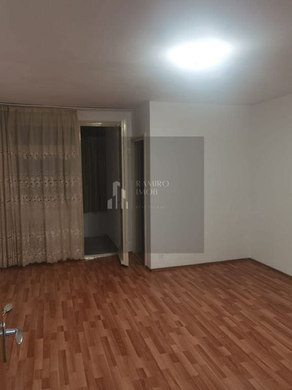 Garsoniera 31mp -etaj 3-lift - 8 minute Metrou Aparatorii Patriei