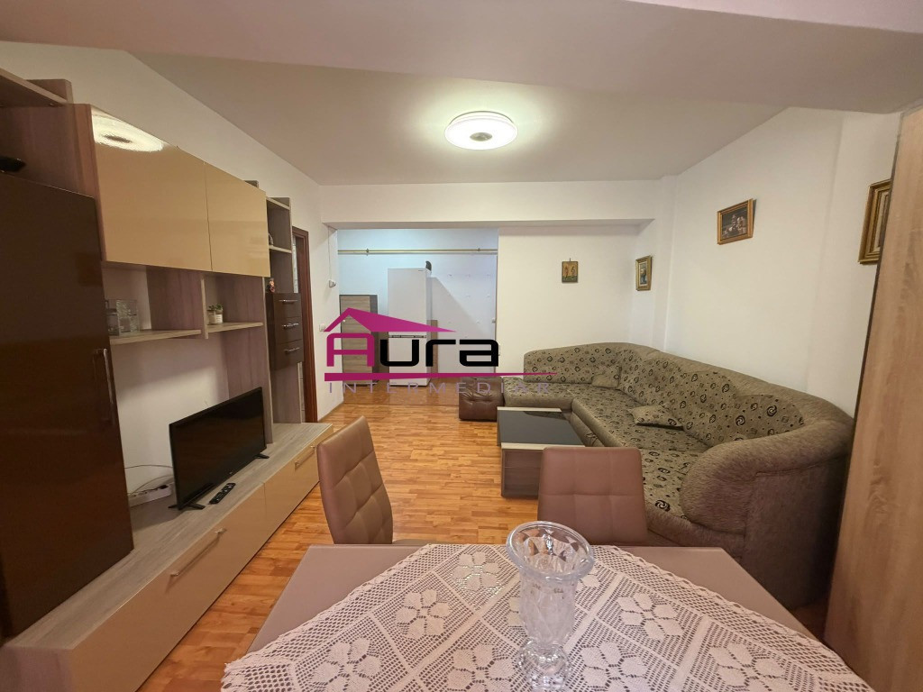 Apartament 2 camere zona Biserica cu Ceas