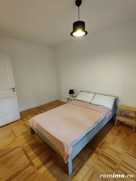 De inchiriat apartament 2 camere in zona Soarelui