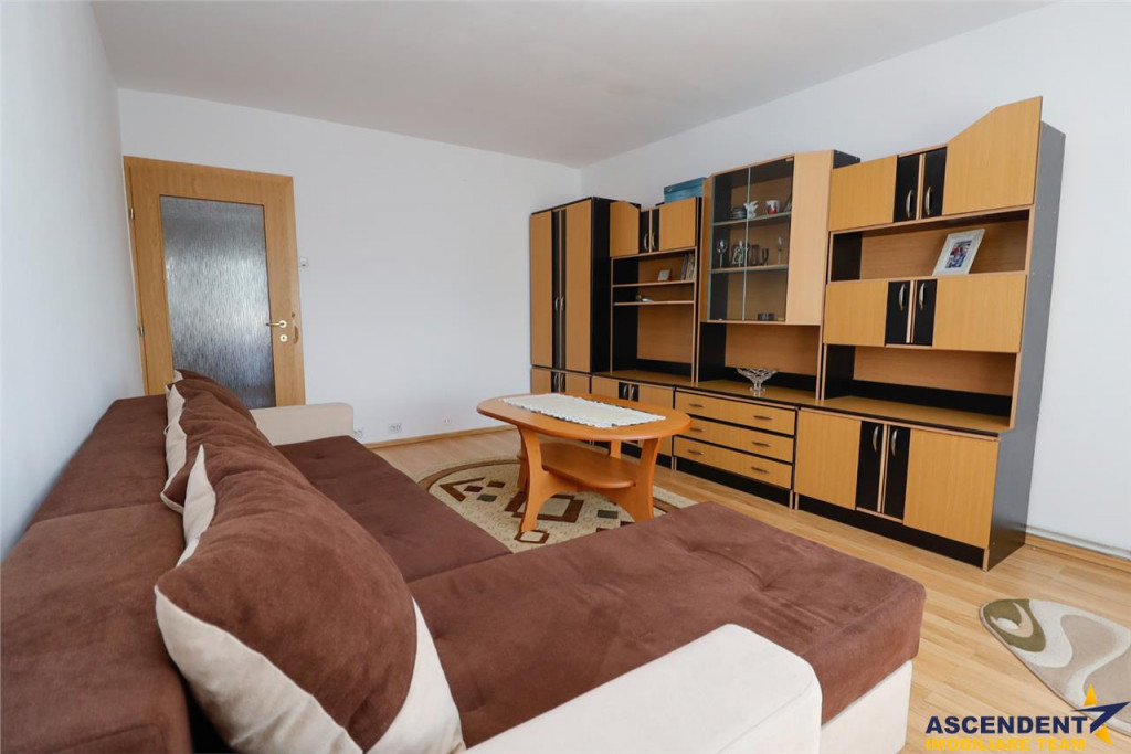 Apartament decomandat, vedere frumoasa, etaj2, Zarnesti, Bra