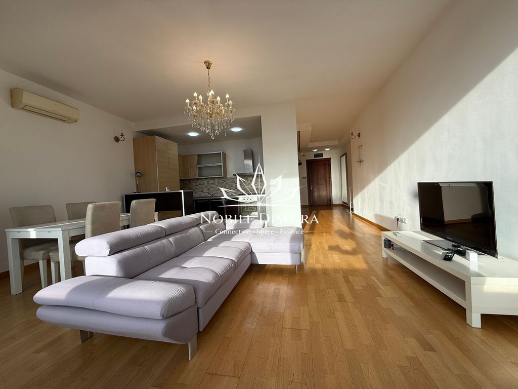 Apartament spatios cu 2 camere, in blocul Tender langa ISHO si Bega