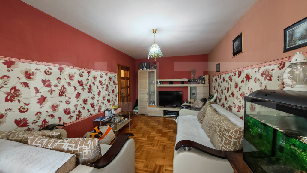 Apartament 3 camere de vanzare, 58 mp, zona Nufarul