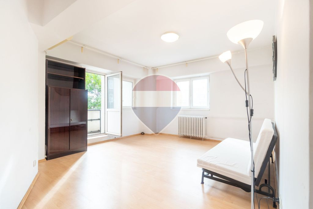 Inchiriere 2 camere Carol x Moșilor, poziție excelentă, ideal birou