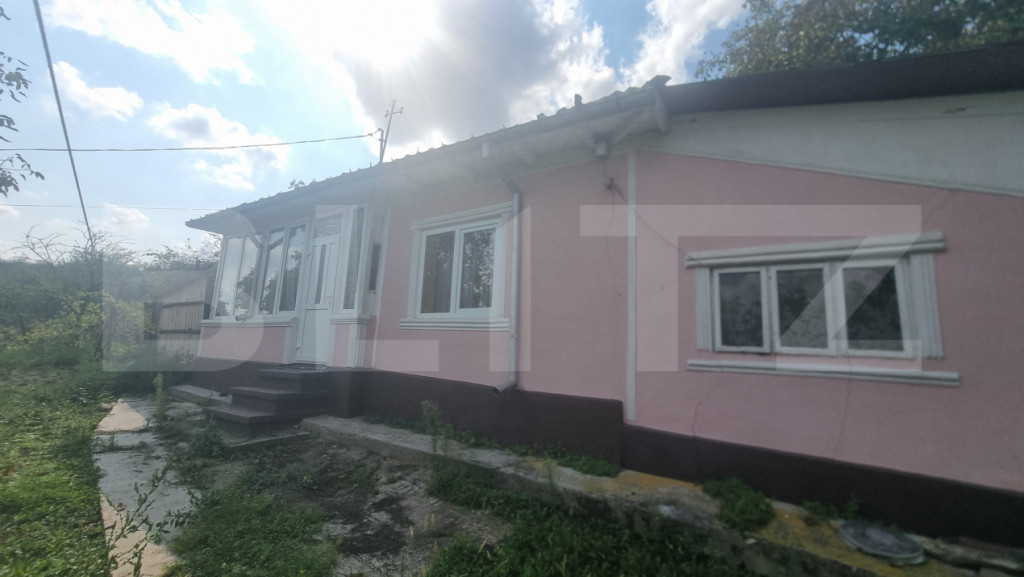Casă de vânzare în Costuleni – teren generos 2.982 mp,