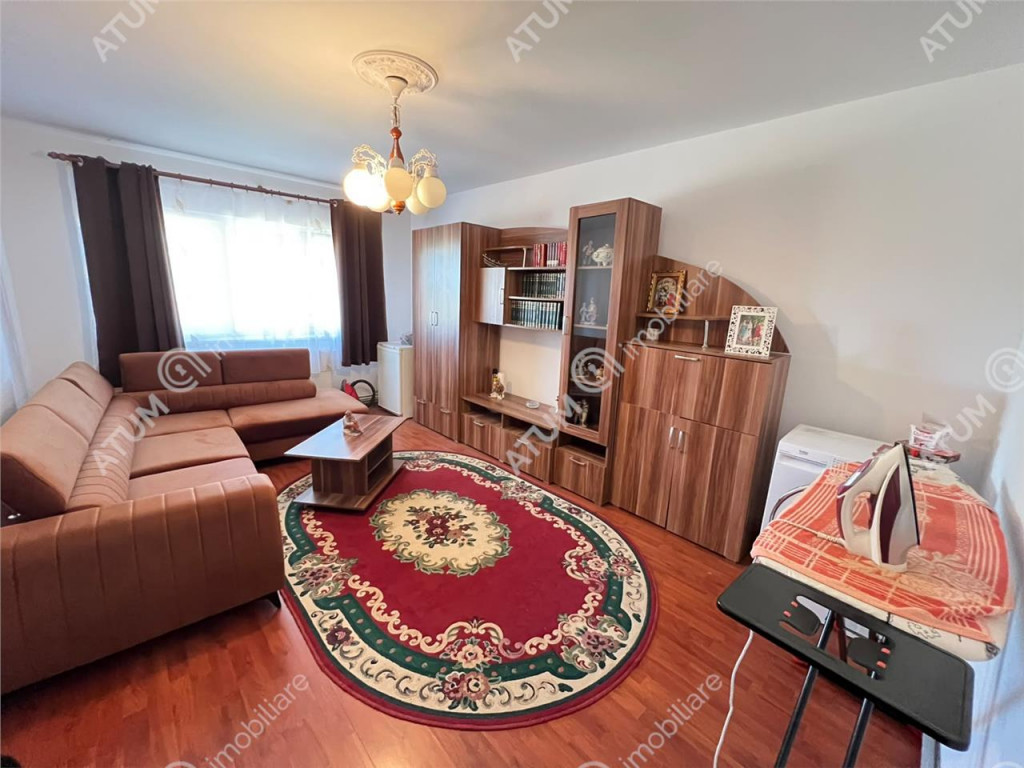 Apartament 3 camere decomandate 2 bai zona Vasile Aaron Sibi