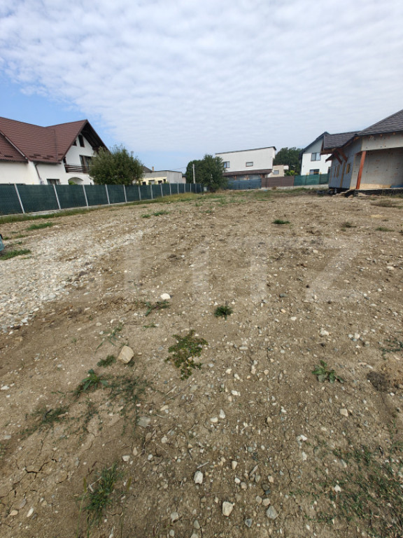 Teren intravilan 754 mp | Deschidere 15,5 ml | Utilitati la