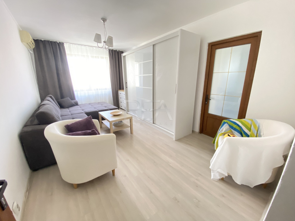 4 camere- Centrală proprie- Etaj 6/8- Bloc Anvelopat/ Modor