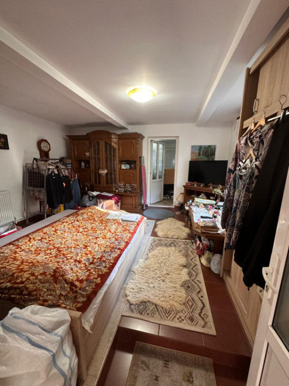 Casa de vanzare, 62 mp, teren 321 mp, zona Ultracentrala