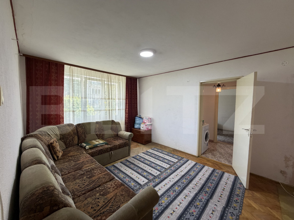 Apartament 2 camere , etaj 2, zona Garofitei