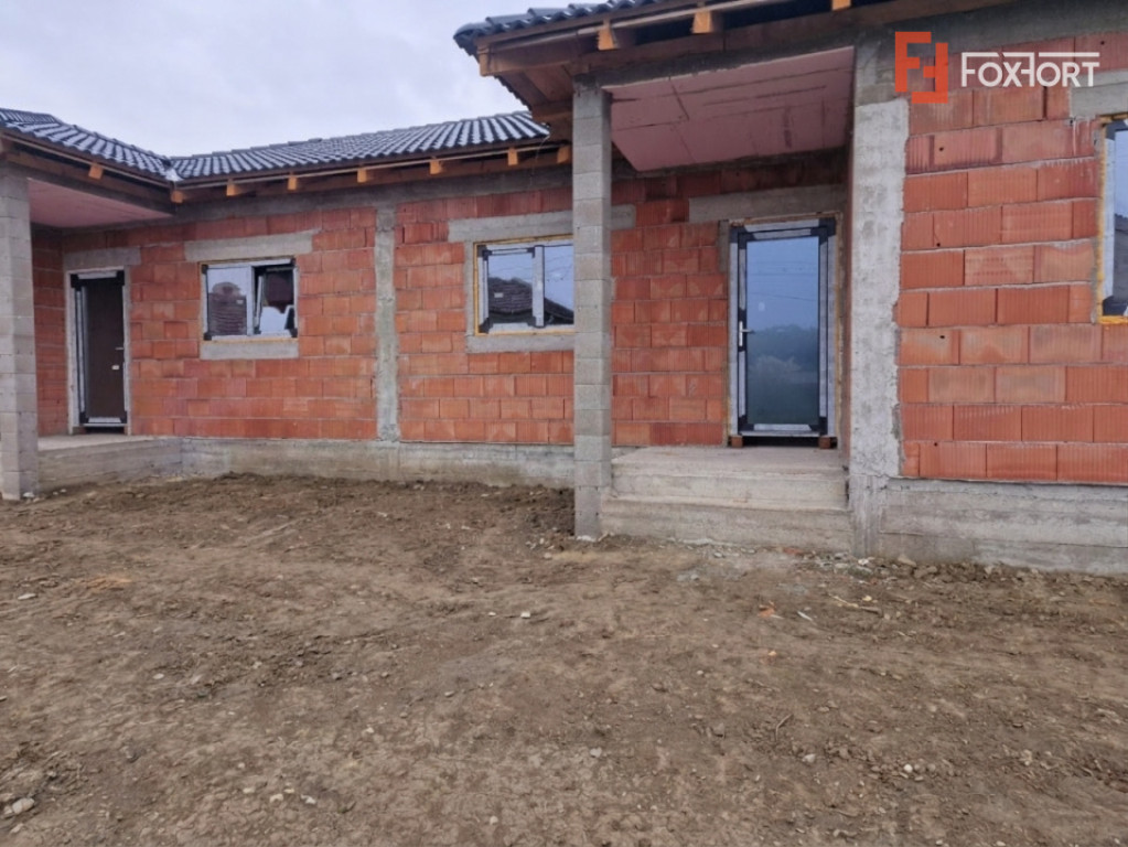 Duplex de vanzare cu 3 camere, localitate Izvin