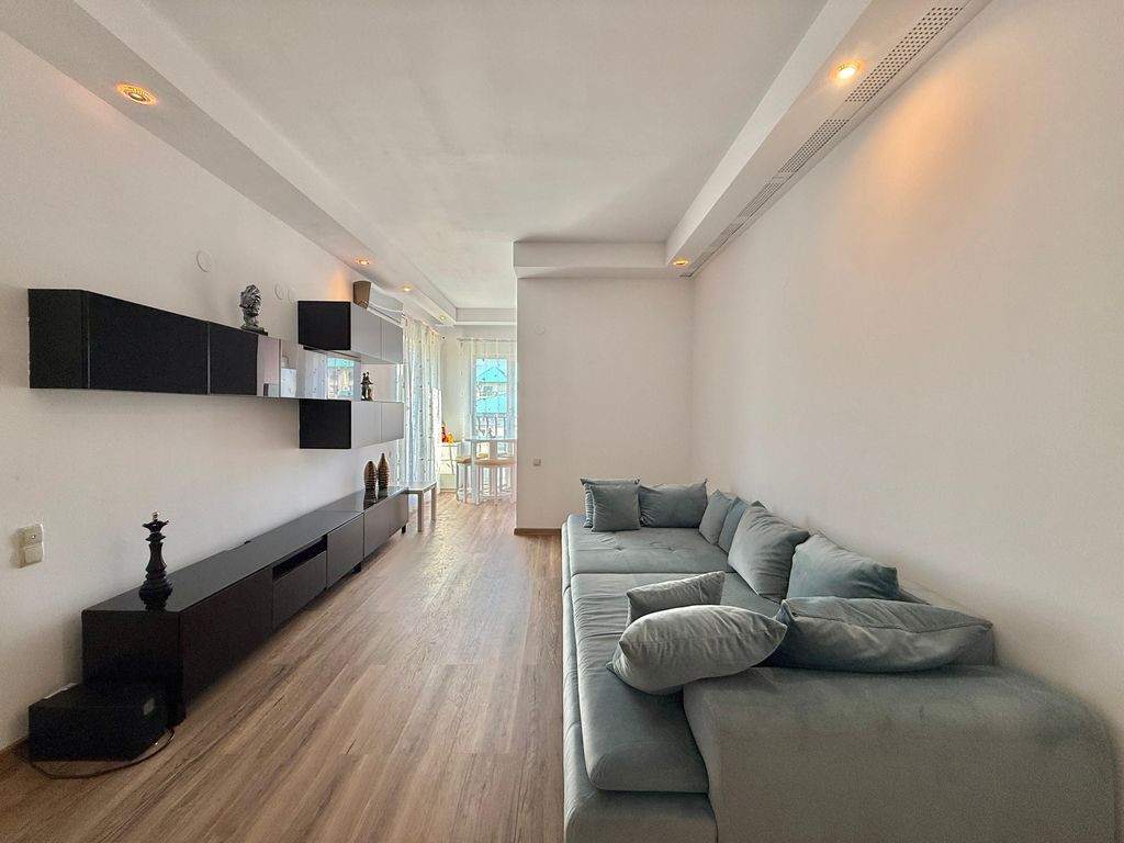 COSMOPOLIS - Apartament cu 3 camere, mobilat si utilat + 2 parcari