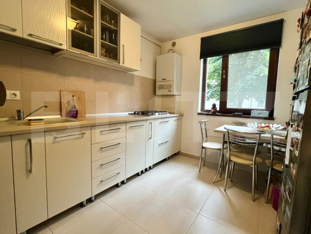 Apartament tip penthouse. mobilat, utilat, 2 terase, 100mp,